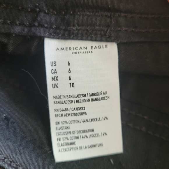 AMERICAN EAGLE Khaki Shortie Shorts in Black ** Size 6 ** NEW!!! - Picture 9 of 9
